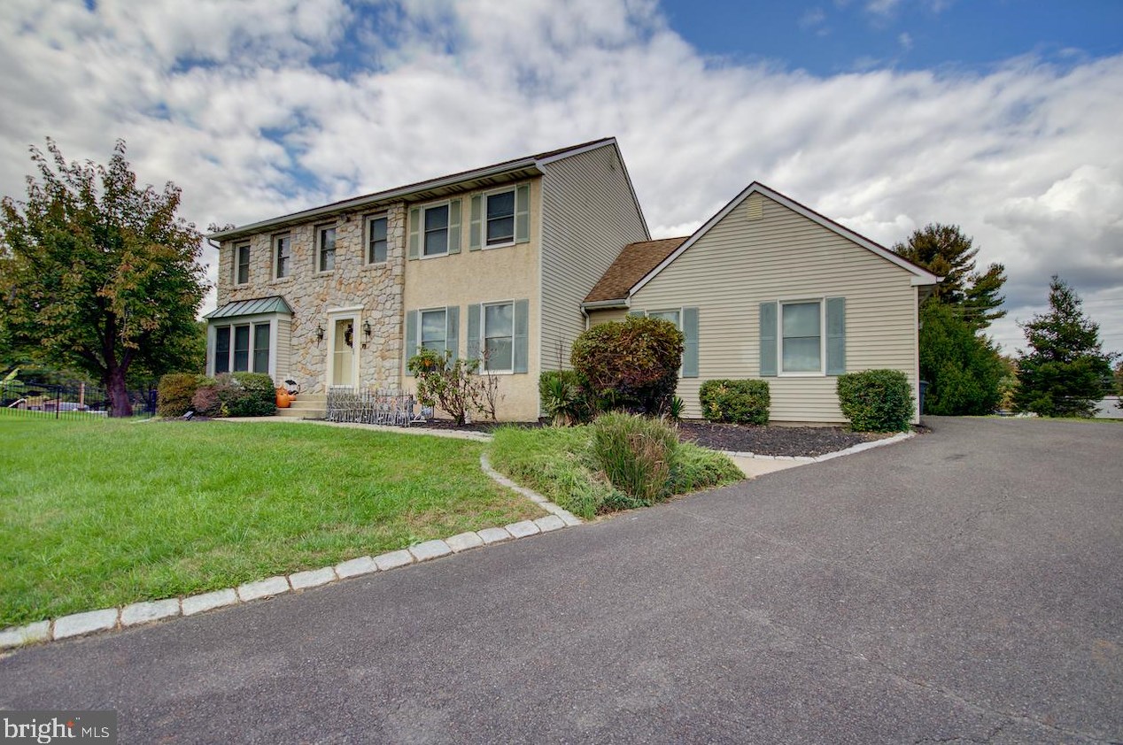 31 Springwood Pl, Southampton, PA 18966
