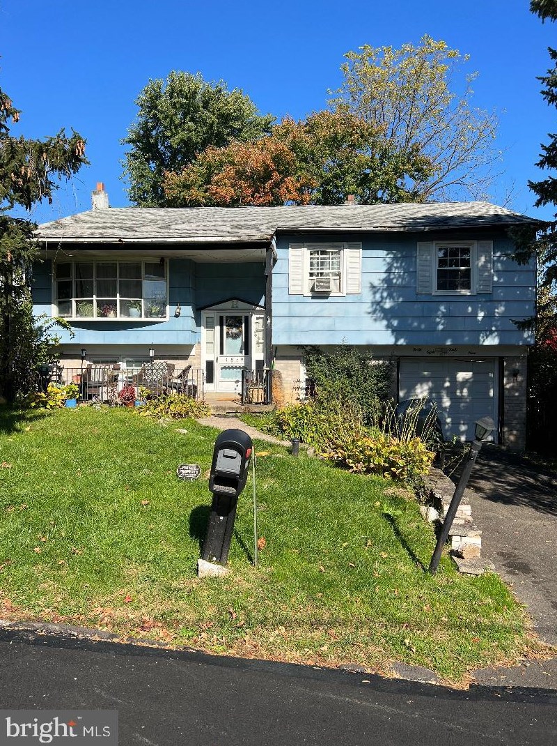 4869 Magnolia Ave, Langhorne, PA 19053-4822