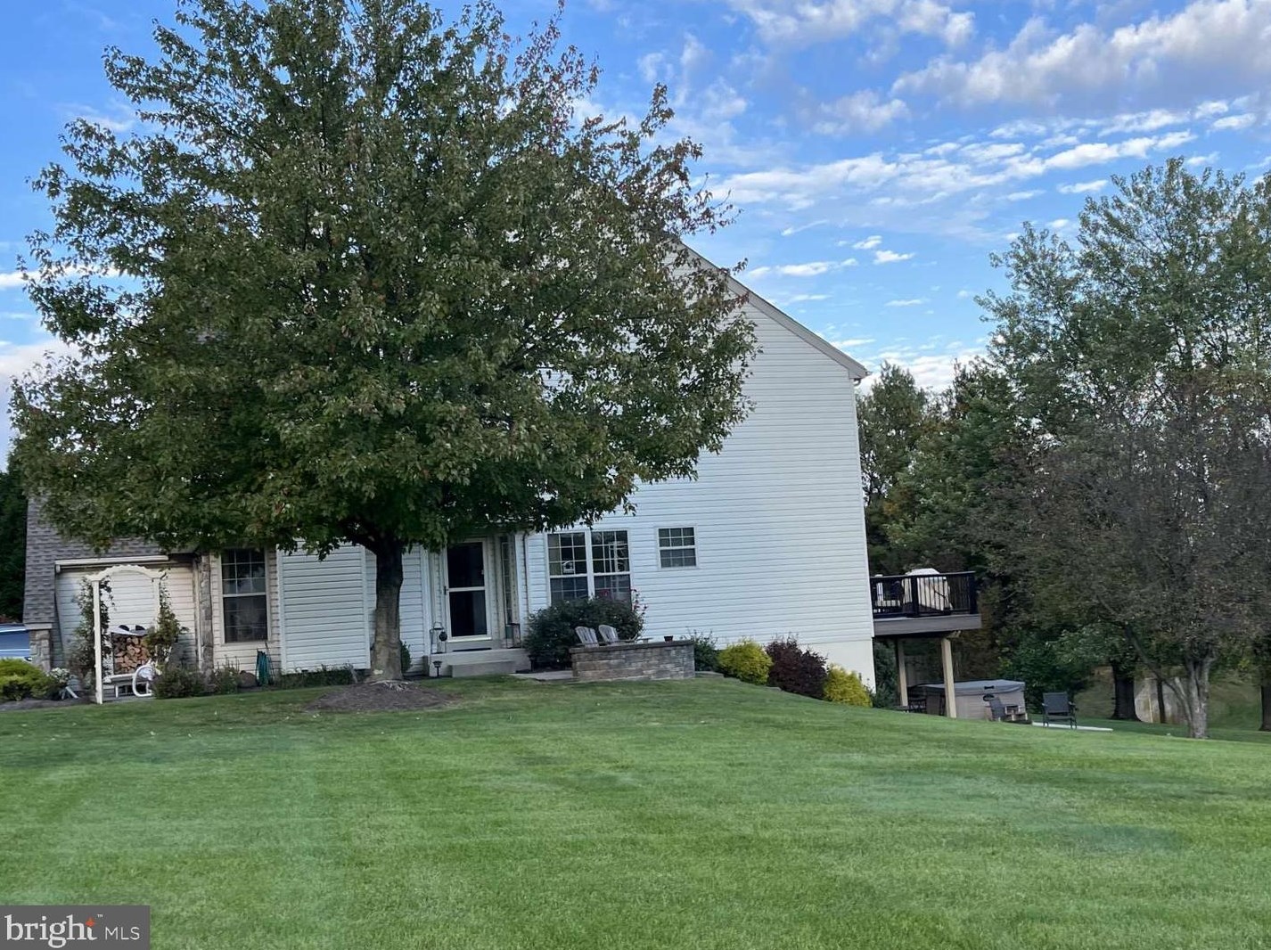120 Suffield Ct, Chalfont, PA 18914-3936