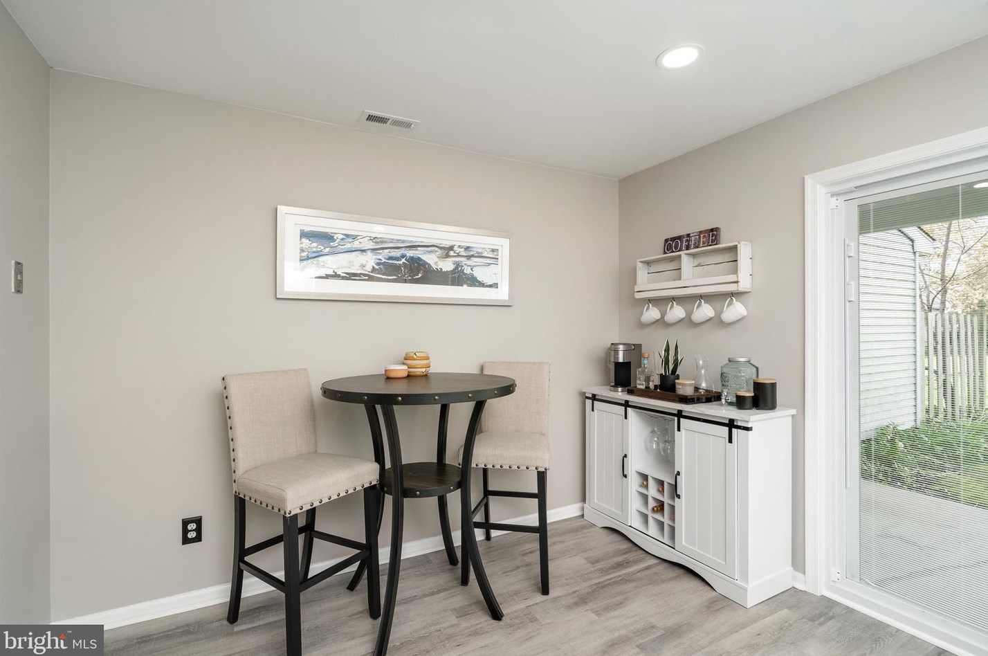 72 Greenridge Cir, Upper Makefield PA  18940-2355 exterior