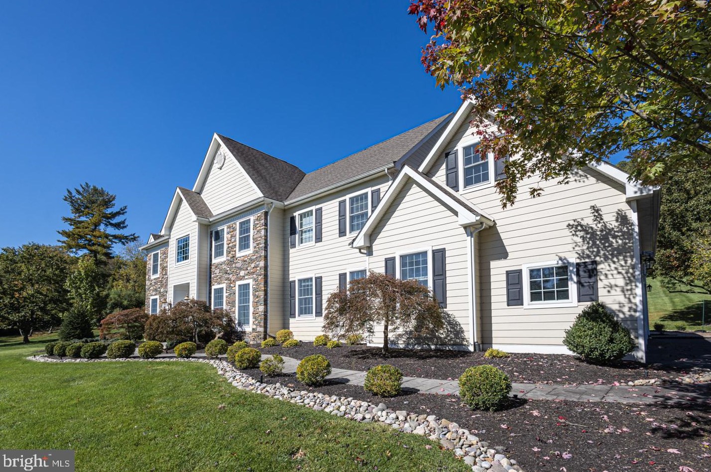 41 Bowmans Dr W, New Hope, PA 18938