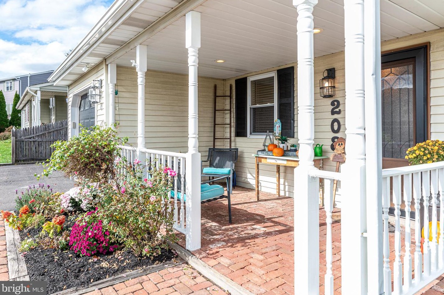 208 Parkridge Dr, Perkasie, PA 18944
