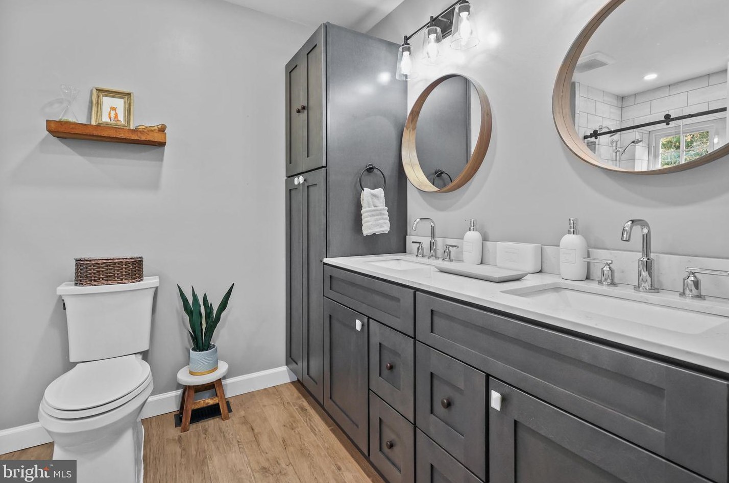 31 Laurel Cir, Upper Makefield PA  18940-3256 exterior