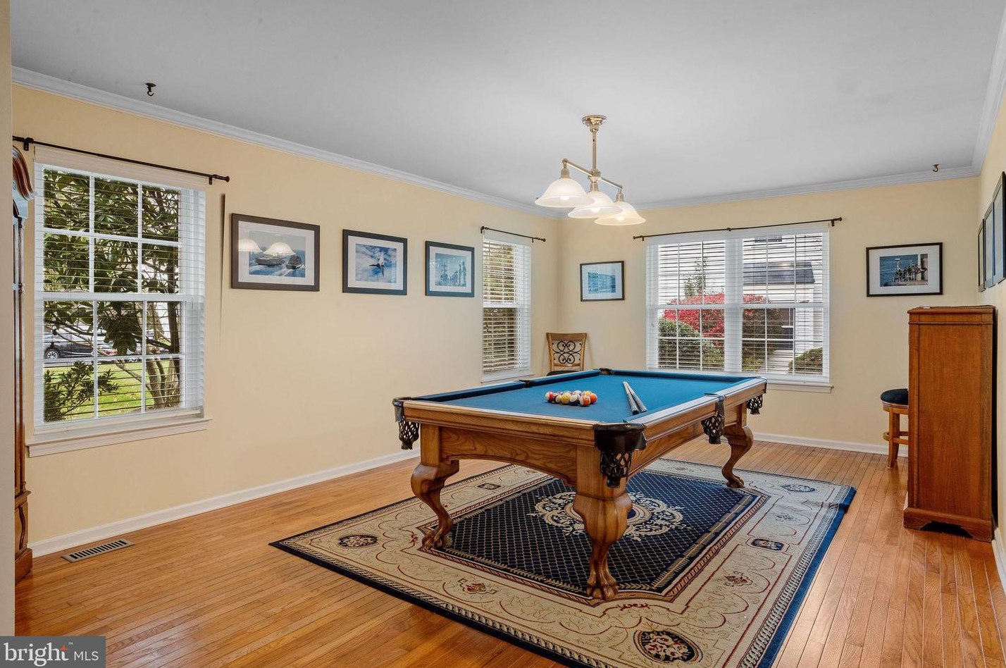 219 Burgundy Ln, Upper Makefield, PA 18940
