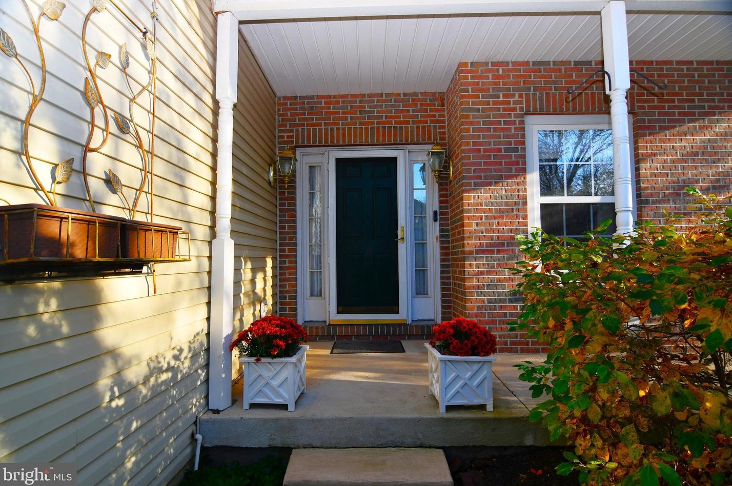 4521 Old Oak Rd, Gardenville, PA
