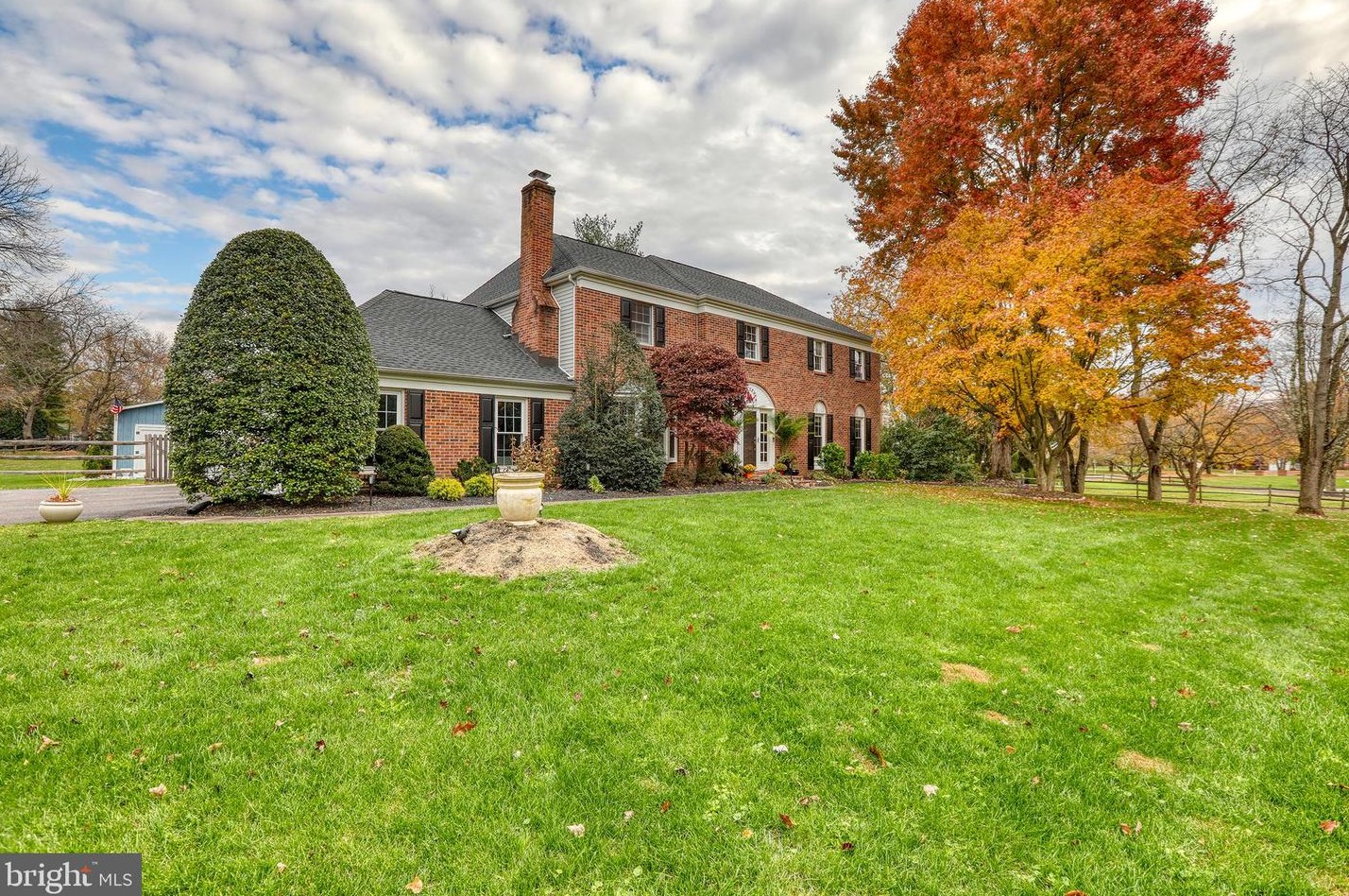 1379 Heller Dr, Yardley, PA 19067