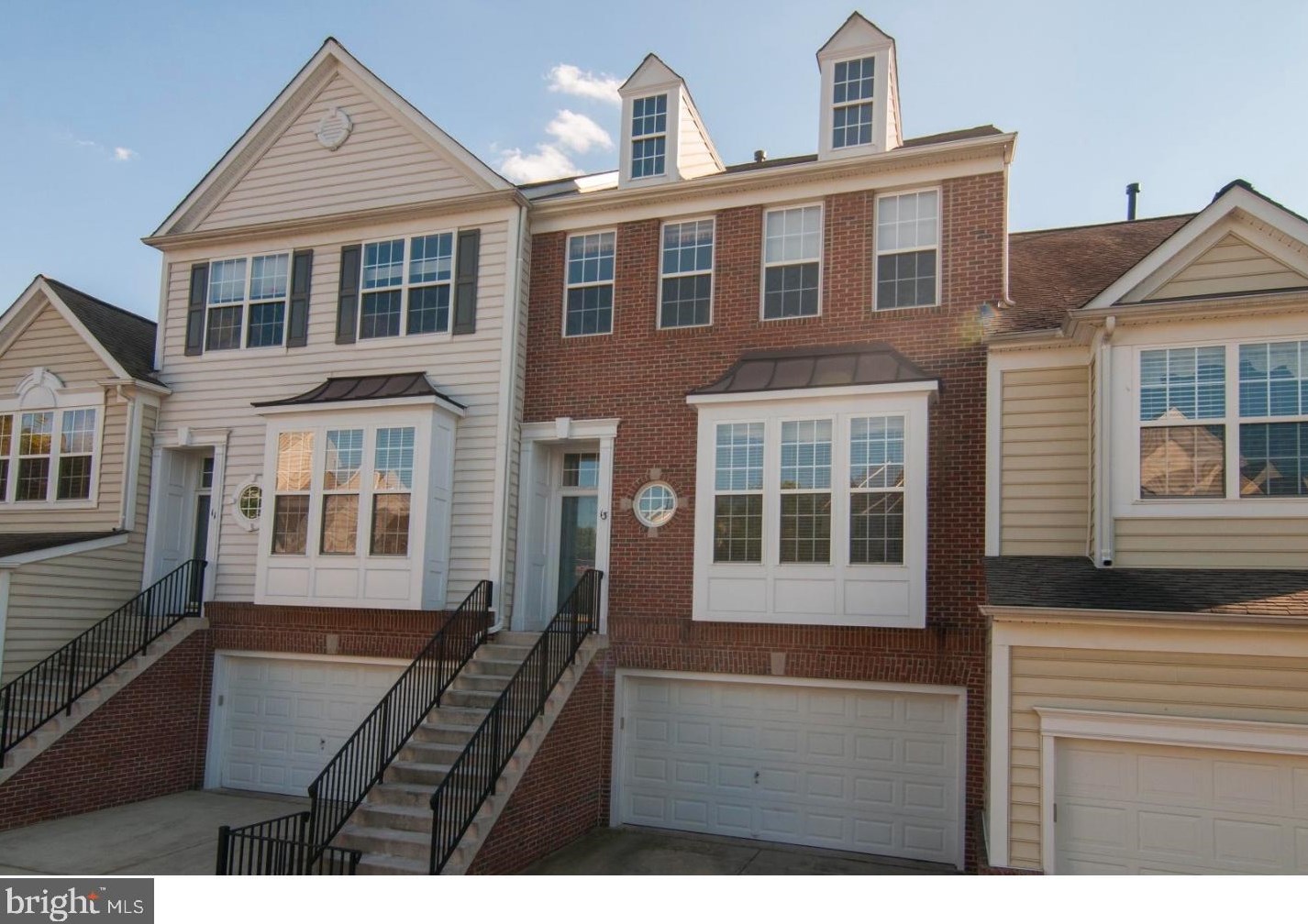 13 Avalon Ct, Gardenville, PA