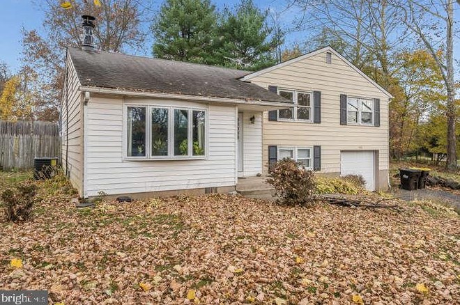926 Fairmont Rd, Riegelsville, PA 18077