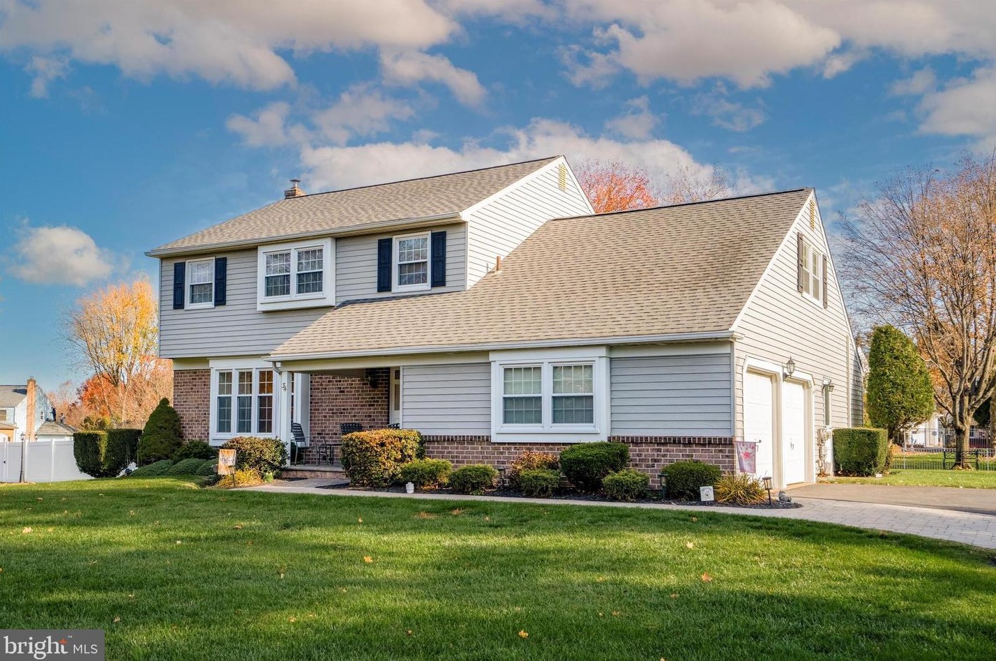 34 Iroquois Rd, Southampton, PA 18954-1218