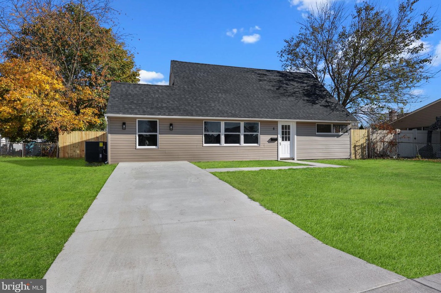 6 Jester Ln, Levittown PA  19055-2320 exterior
