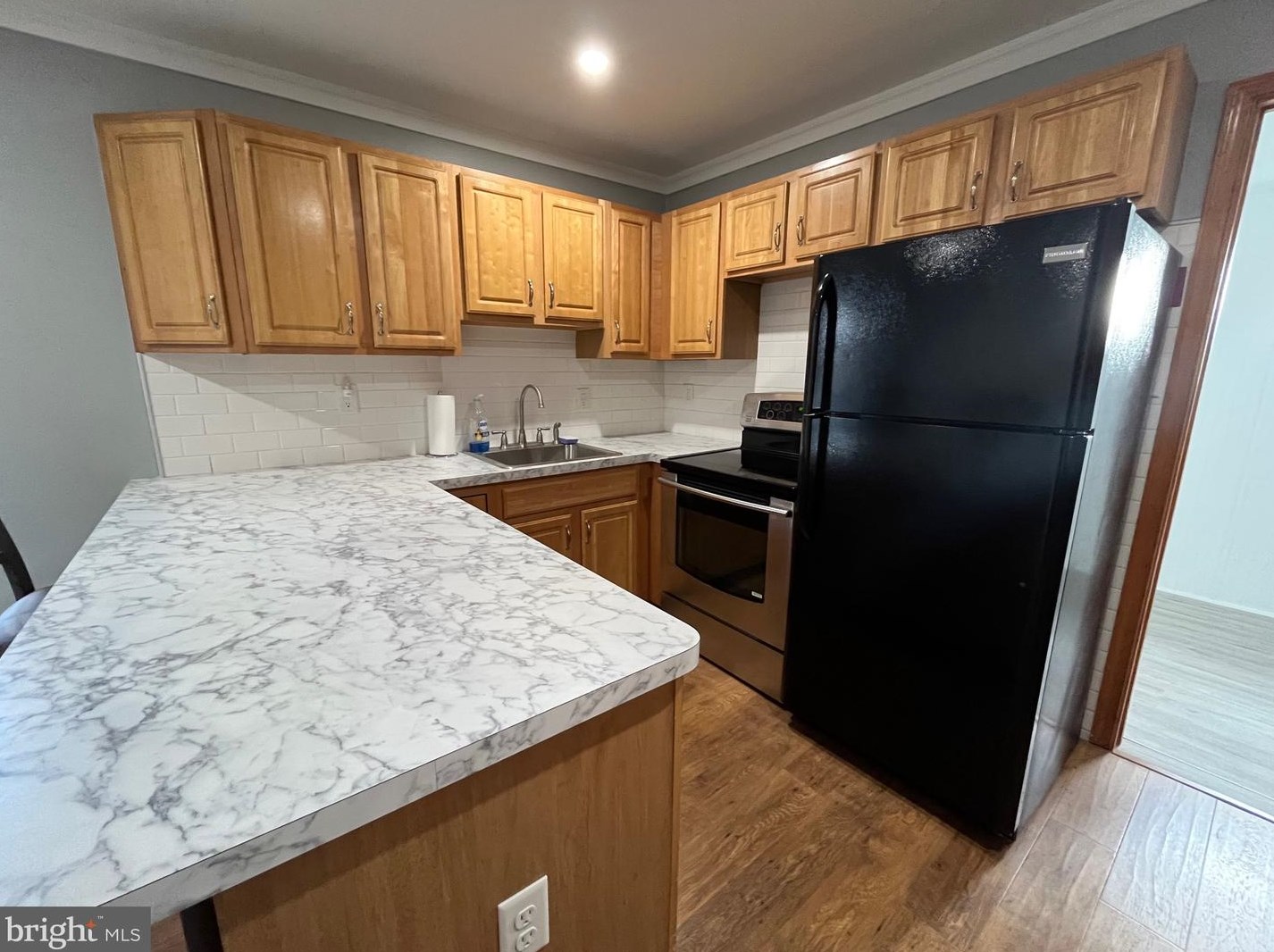 80 Black Walnut Rd, Levittown PA  19057-3016 exterior