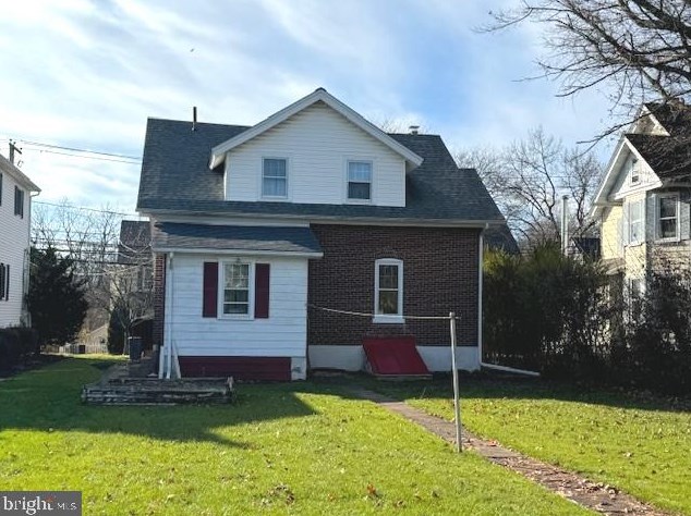 349 Lawn Ave, Sellersville, PA 18960
