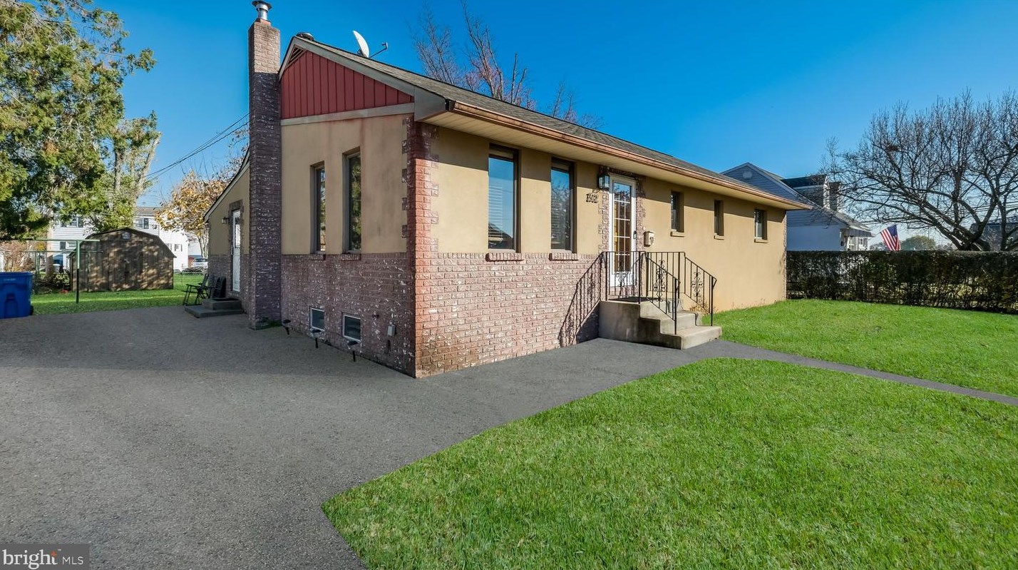 1302 Wynfield Ave, Edgely, PA 19007