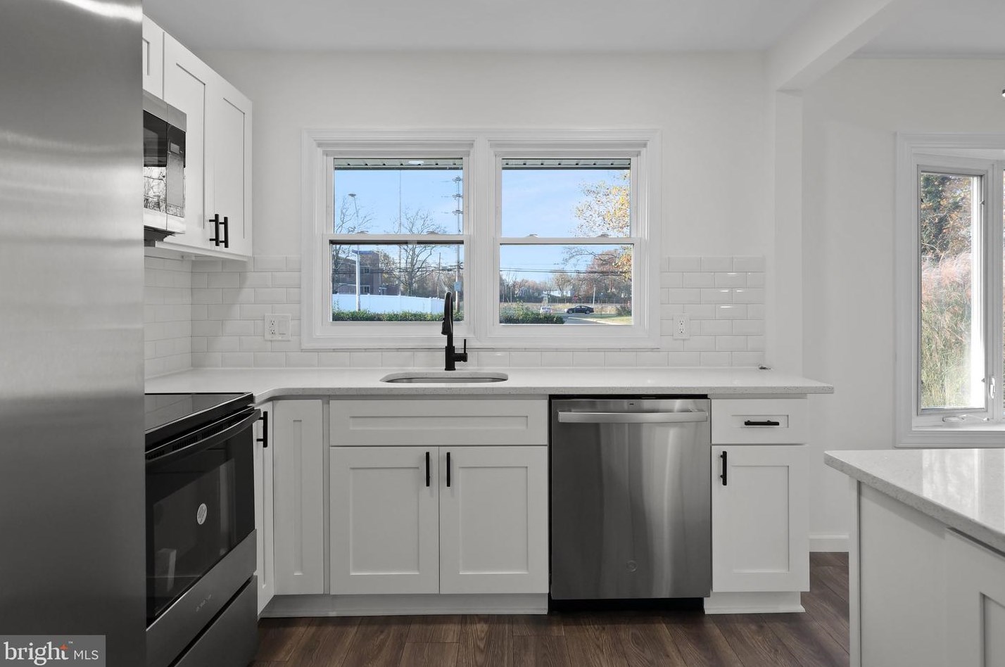 315 Appletree Dr, Levittown PA  19055-1242 exterior