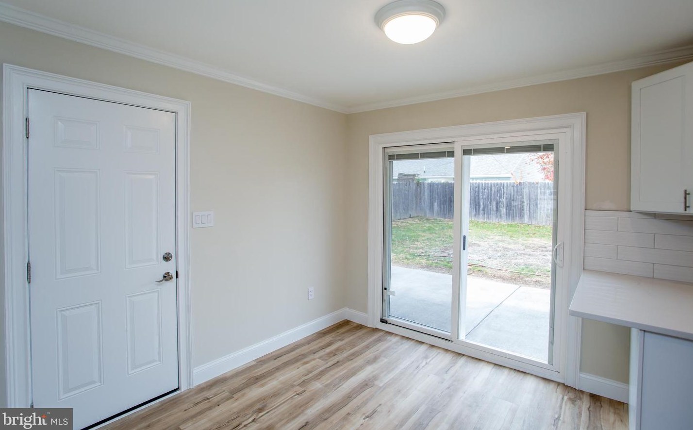 49 Island Rd, Levittown PA  19057-2319 exterior