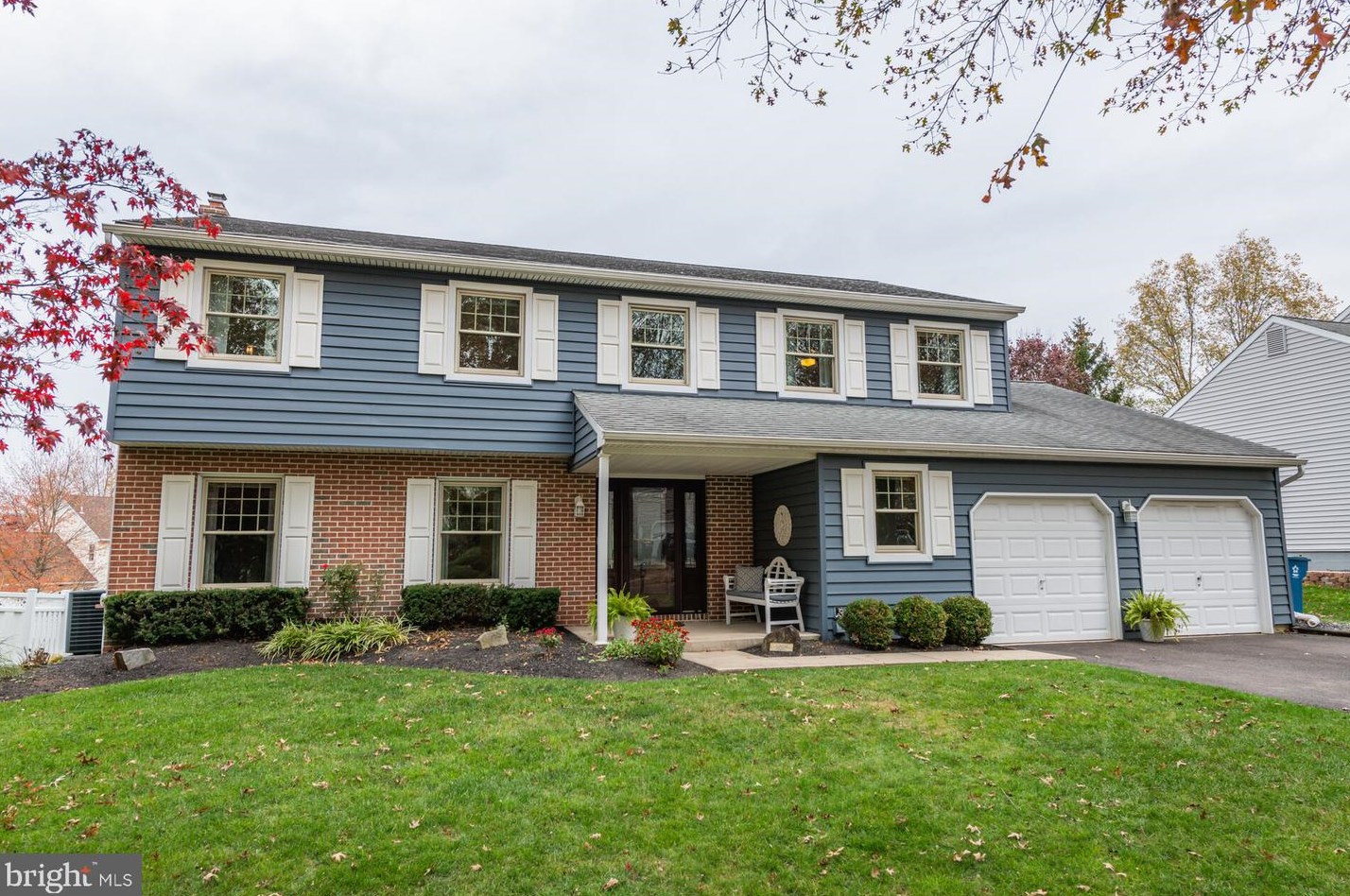 237 Holly Dr, Chalfont, PA 18914-2034