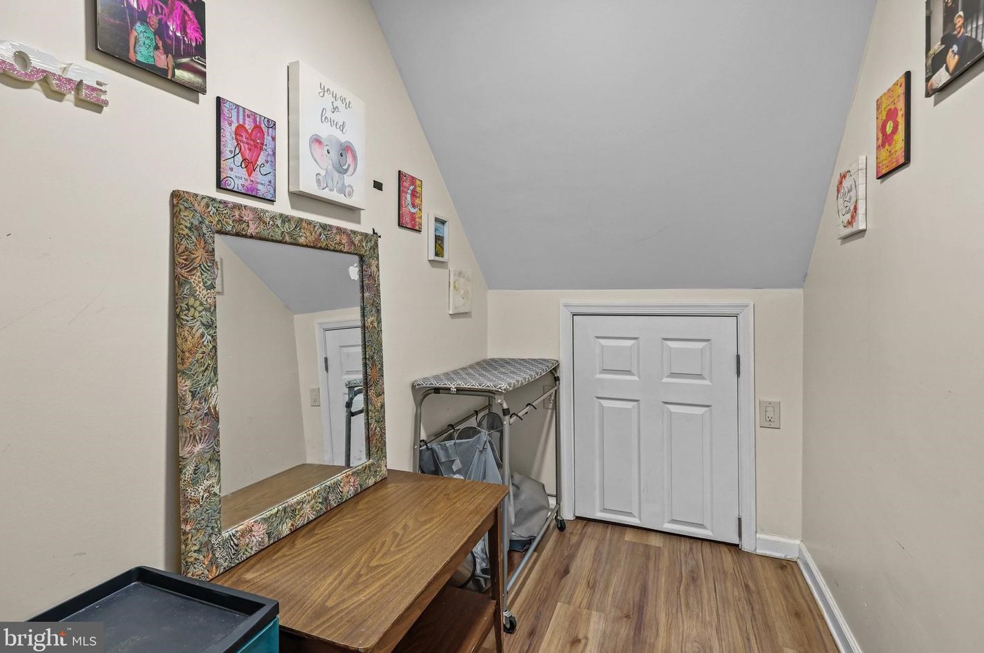 94 Coral Ln, Levittown PA  19055-1610 exterior