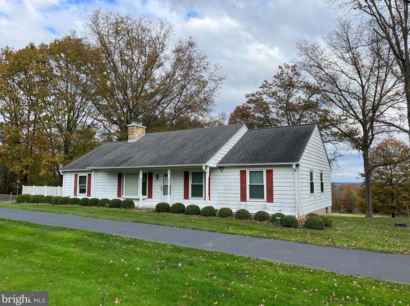 1241 Edge Hill Rd, Perkasie, PA 18944-3973