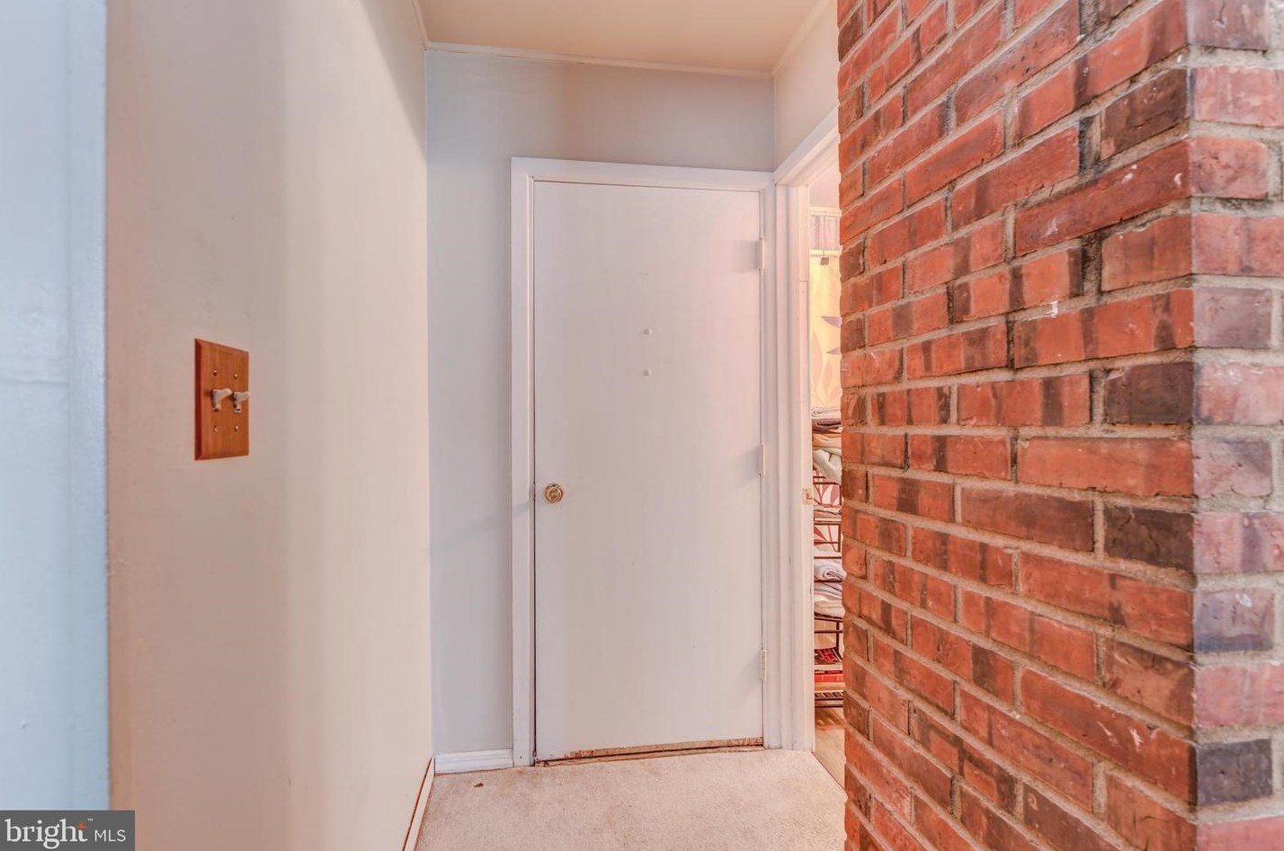 2 Winding Rd, Levittown, PA 19057