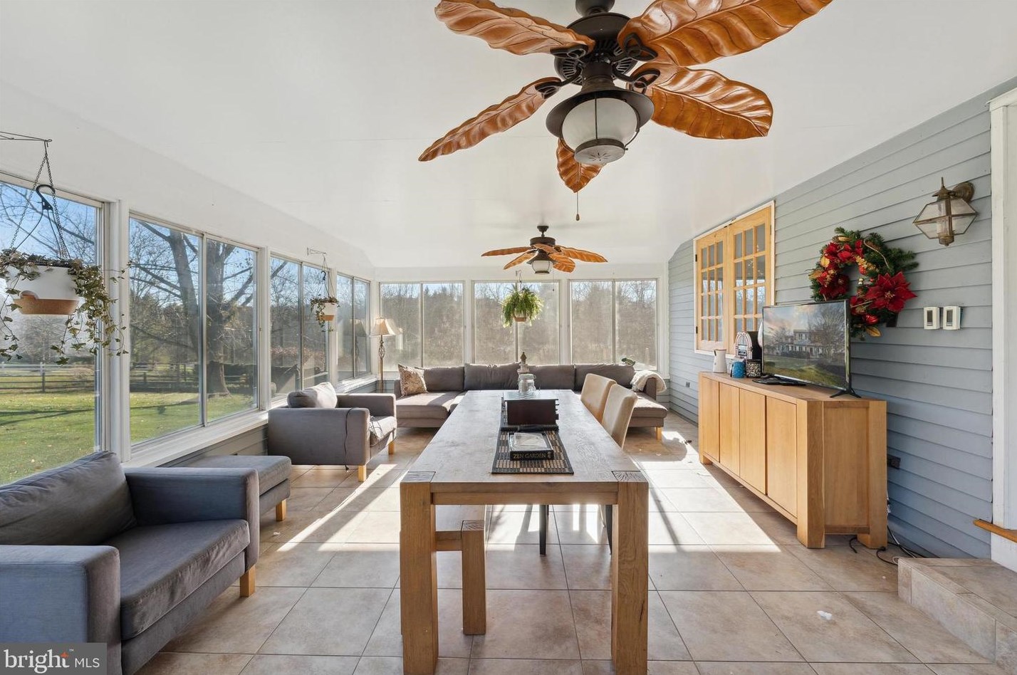 5 Emerald Ct, Upper Makefield PA  18940-2819 exterior