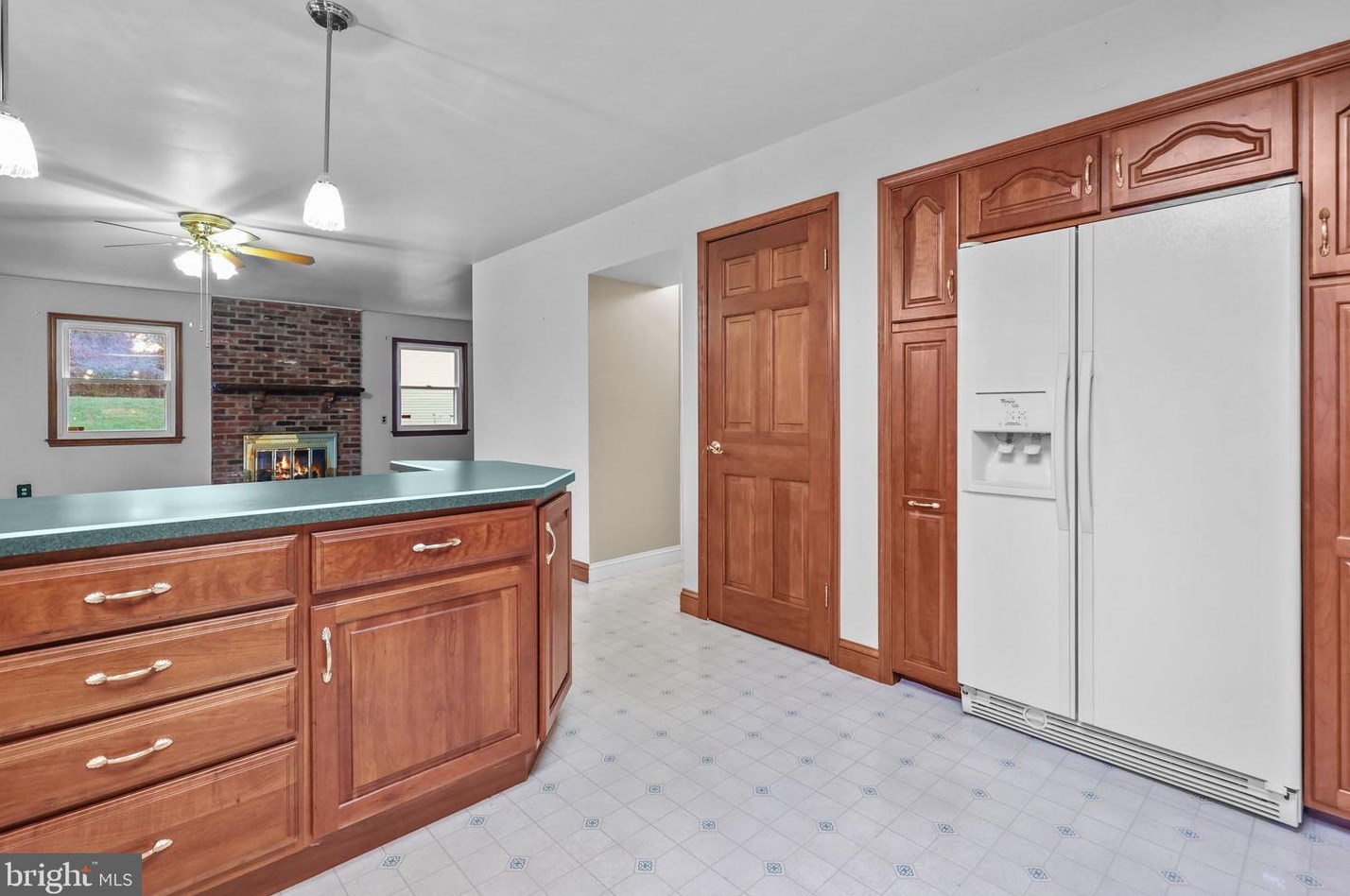 7 Brentwood Ct, Upper Makefield PA  18940-1403 exterior