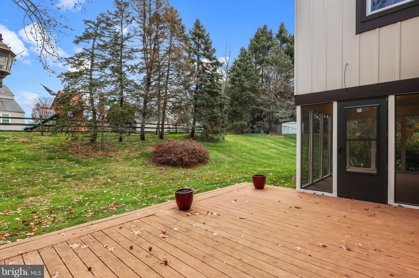 7 Brentwood Ct, Upper Makefield PA  18940-1403 exterior