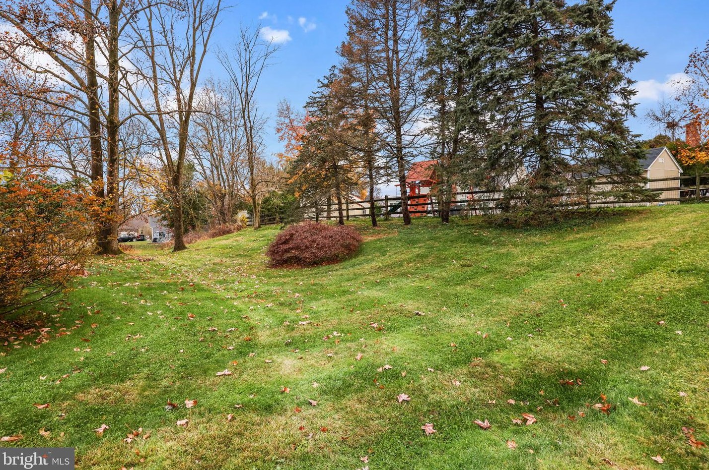 7 Brentwood Ct, Upper Makefield PA  18940-1403 exterior