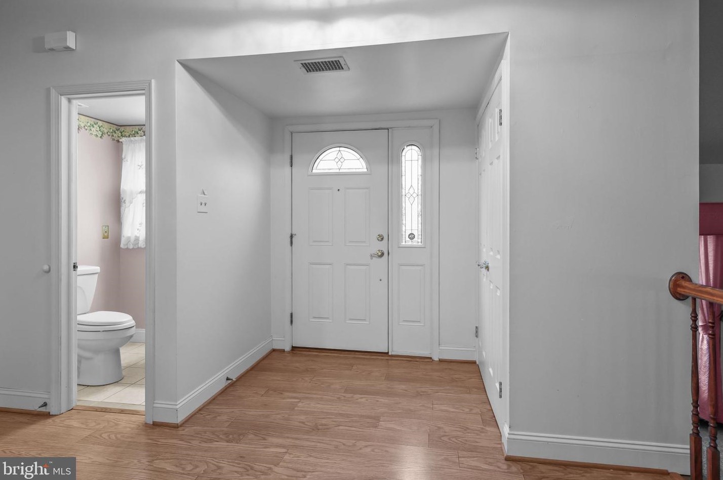 7 Brentwood Ct, Upper Makefield PA  18940-1403 exterior