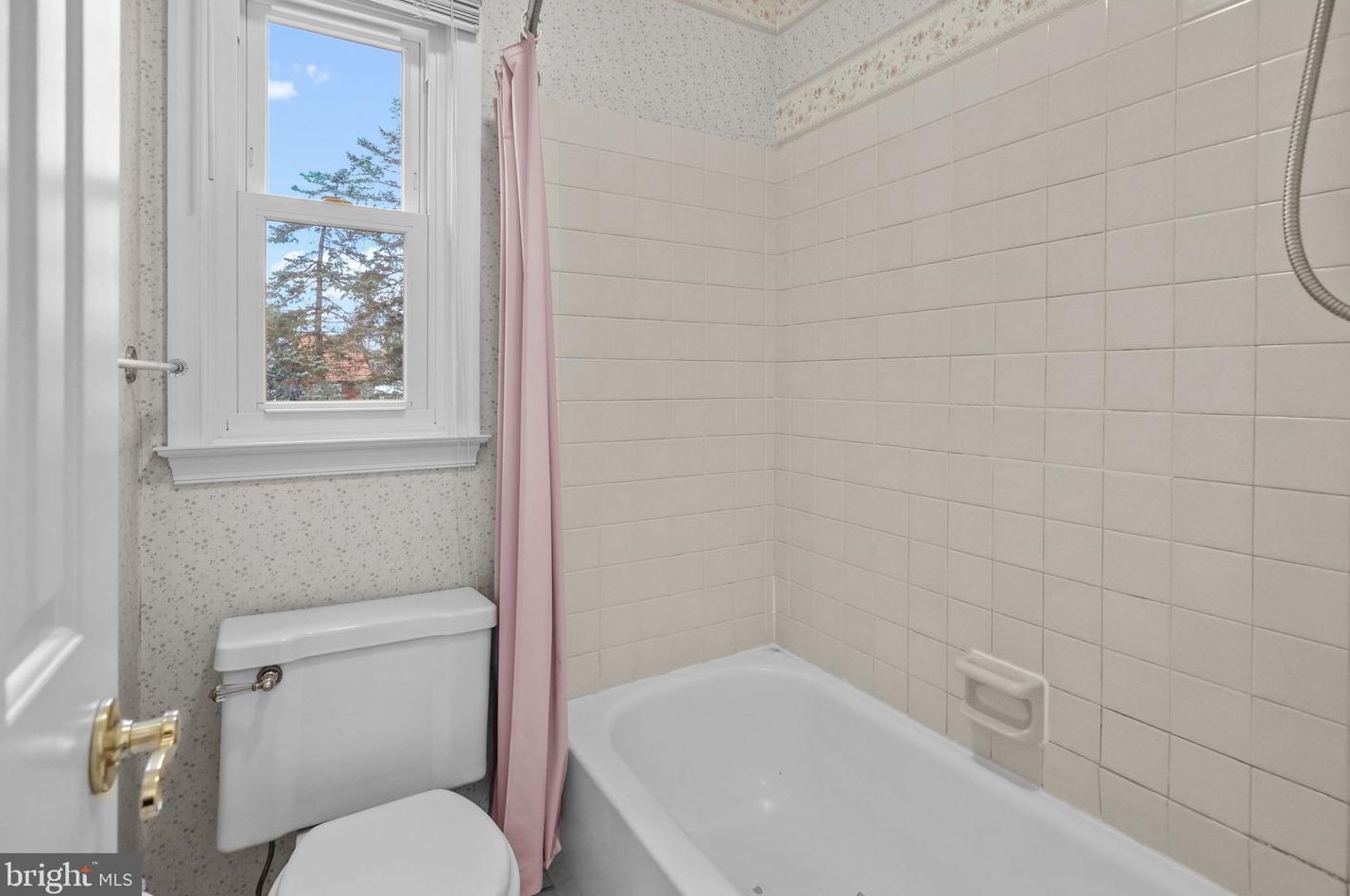 7 Brentwood Ct, Upper Makefield PA  18940-1403 exterior