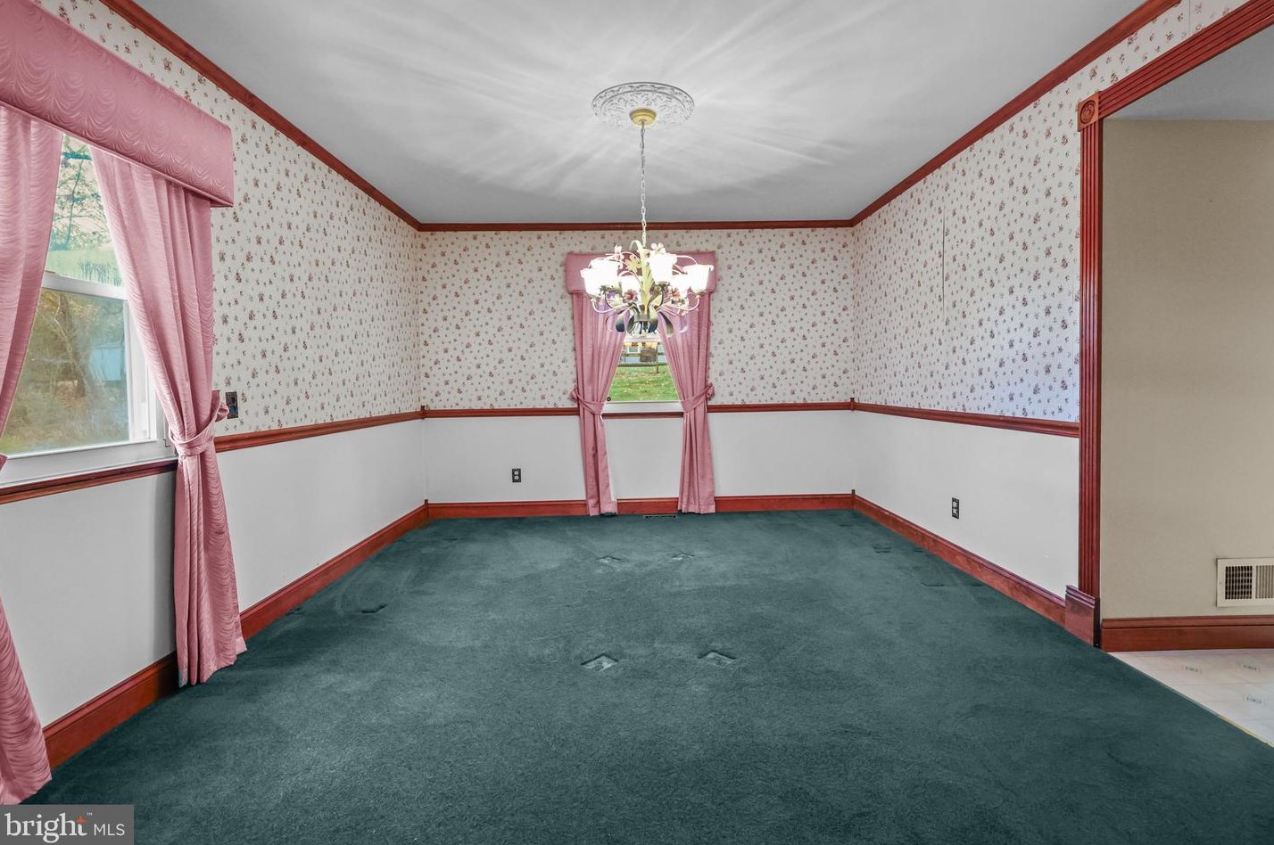 7 Brentwood Ct, Upper Makefield PA  18940-1403 exterior