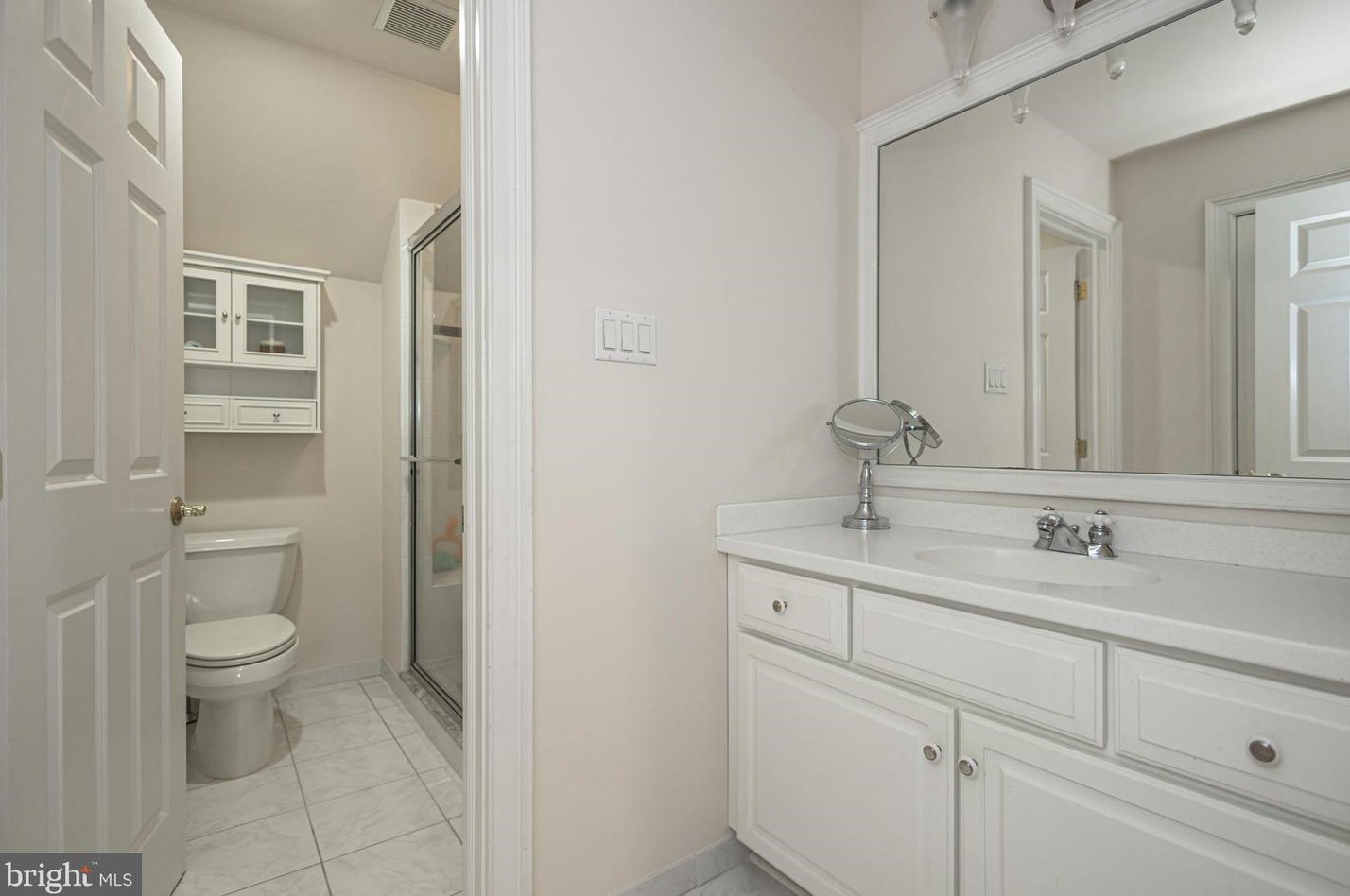 28 Thompson Mill Rd, Upper Makefield PA  18940-9628 exterior