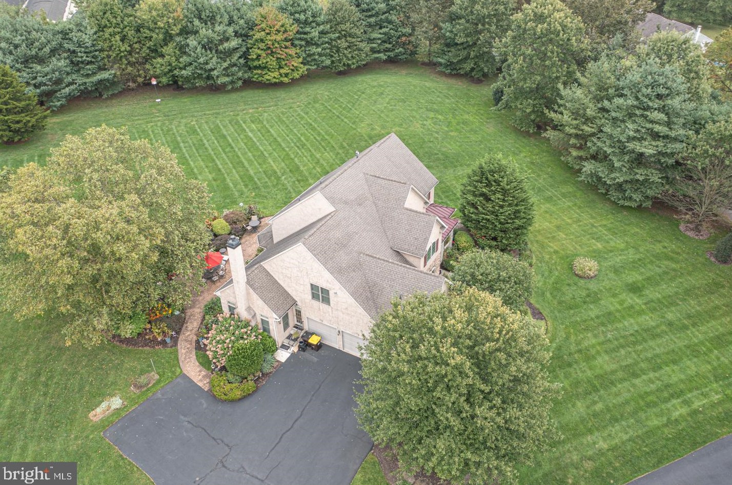 28 Thompson Mill Rd, Upper Makefield PA  18940-9628 exterior