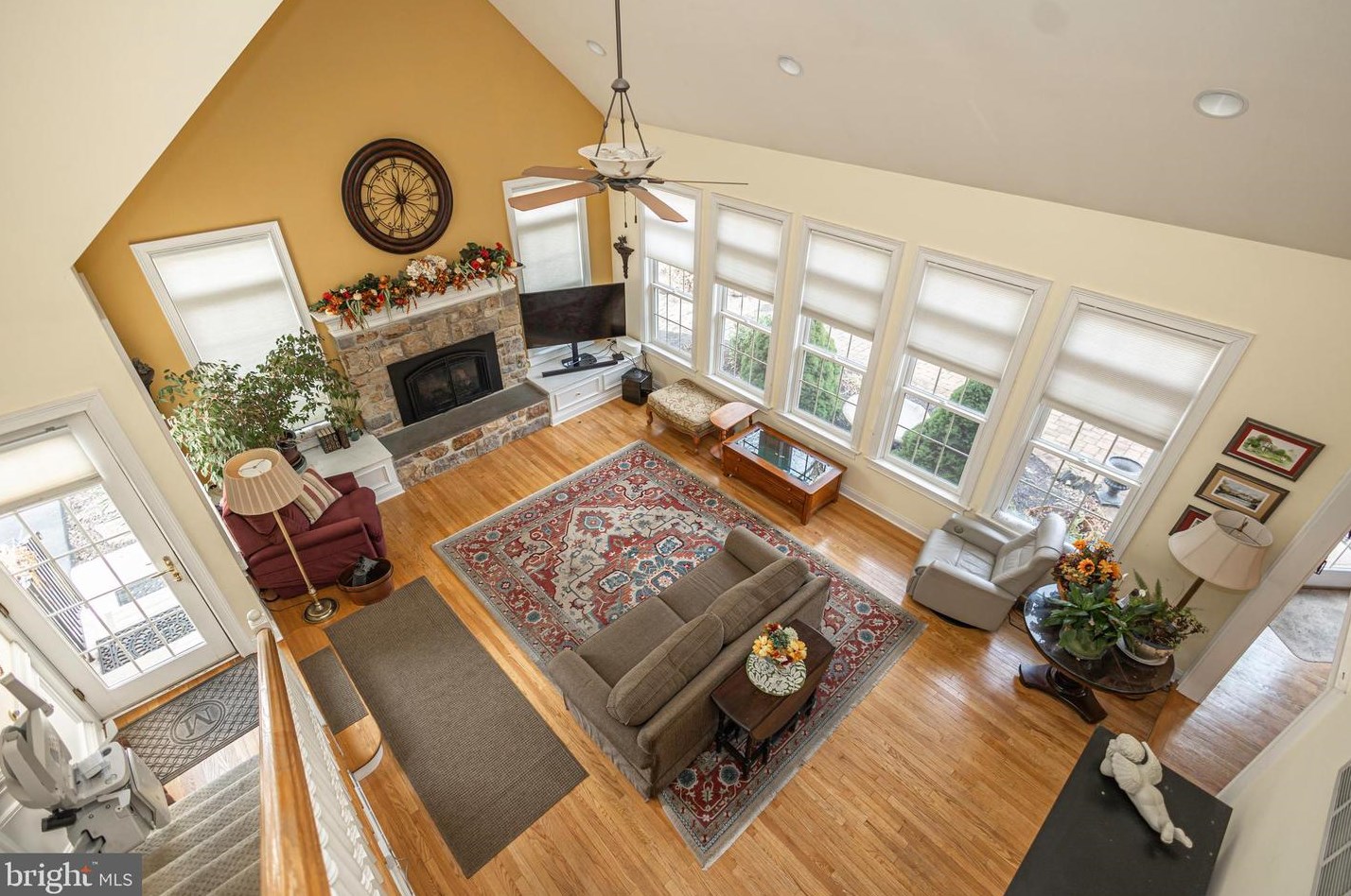 28 Thompson Mill Rd, Upper Makefield PA  18940-9628 exterior