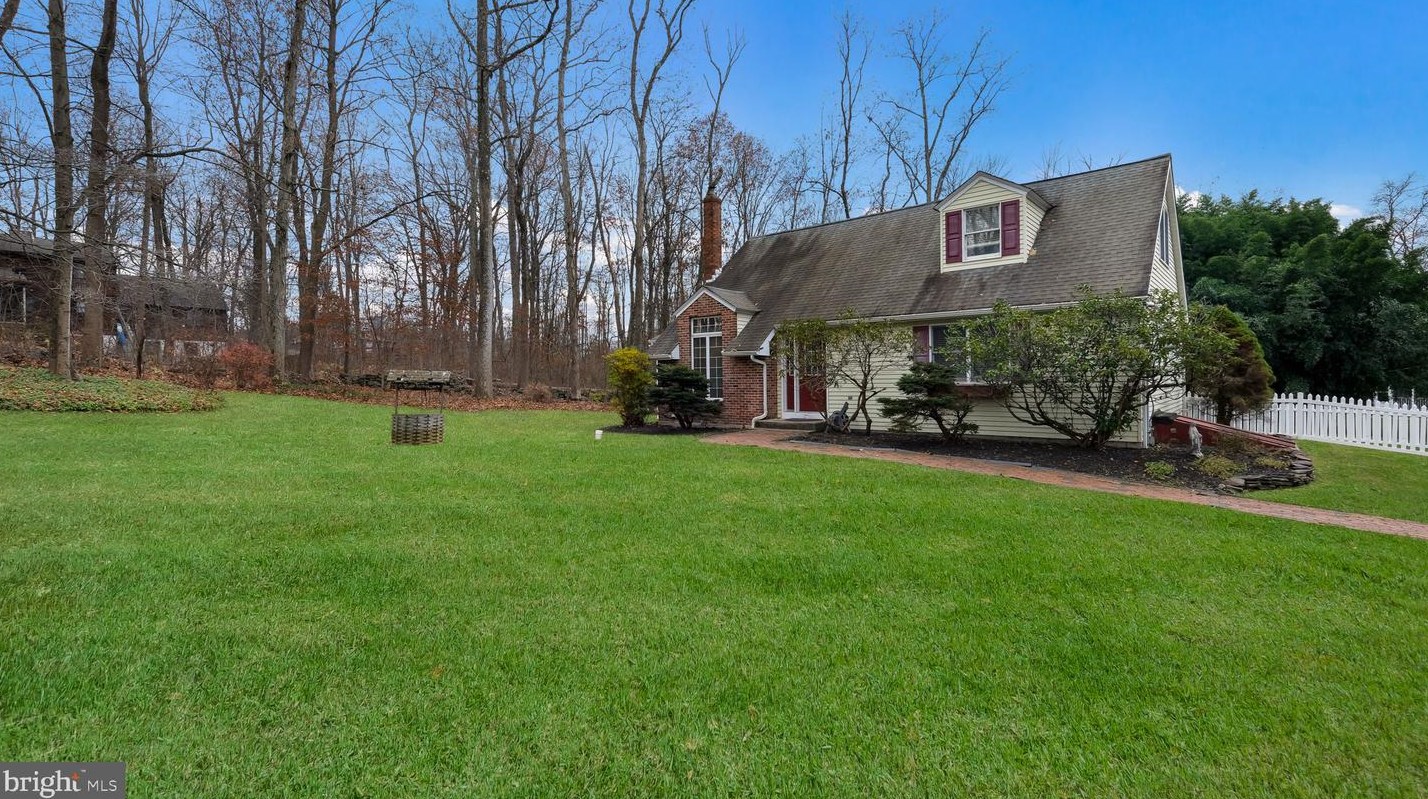 357 Center Hill Rd, Upper Black Eddy, PA 18972
