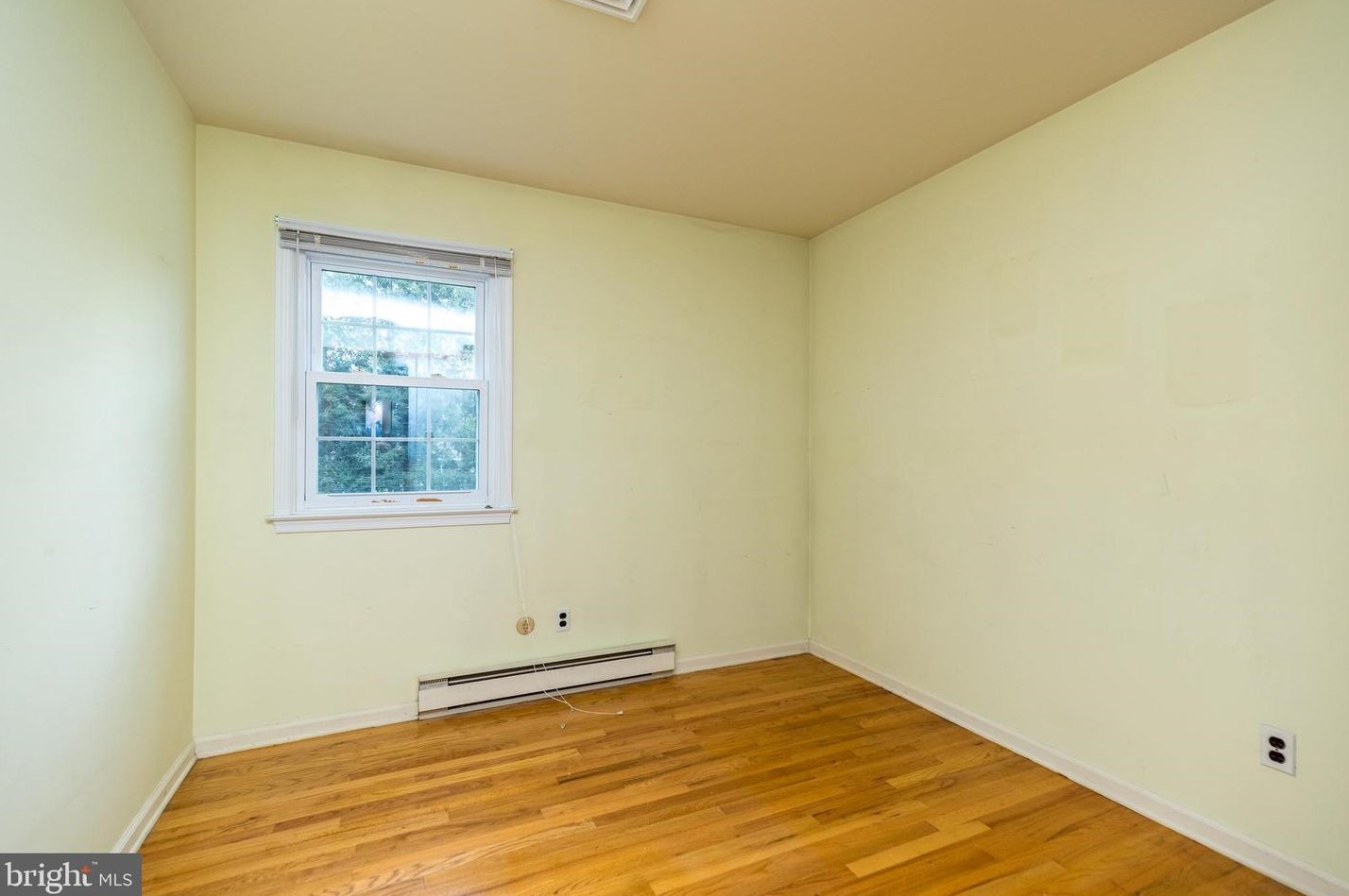 61 Townview Dr, Gardenville PA  18901-3123 exterior