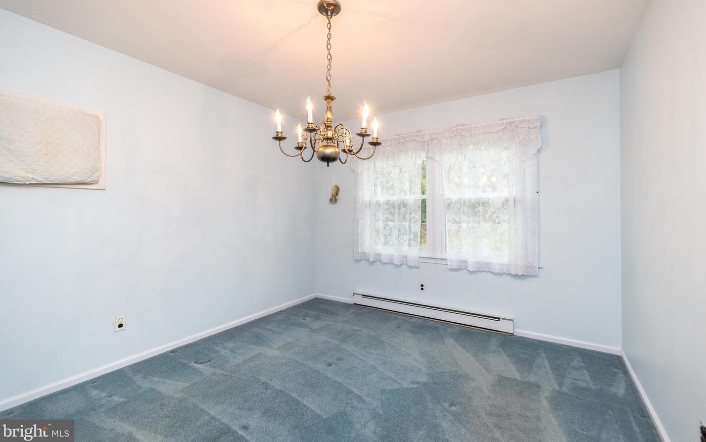 61 Townview Dr, Gardenville PA  18901-3123 exterior