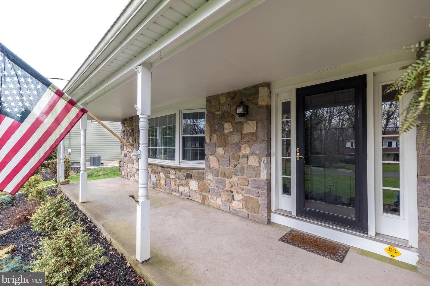 61 Townview Dr, Gardenville, PA