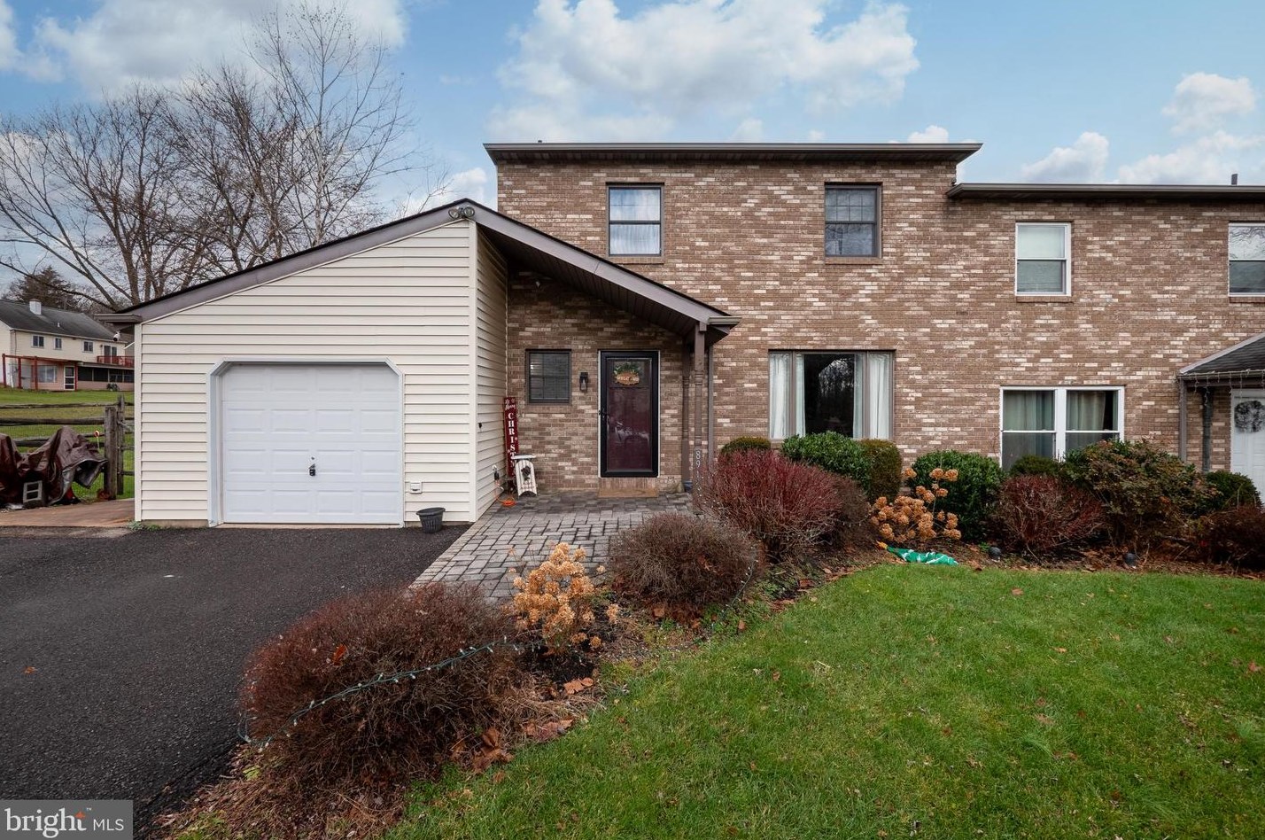 891 Cedar Ave, Perkasie, PA 18944
