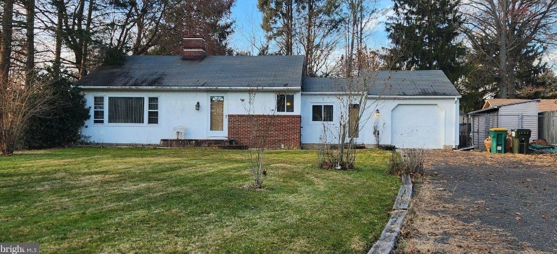101 Silver Lake Rd, Upper Makefield, PA 18940