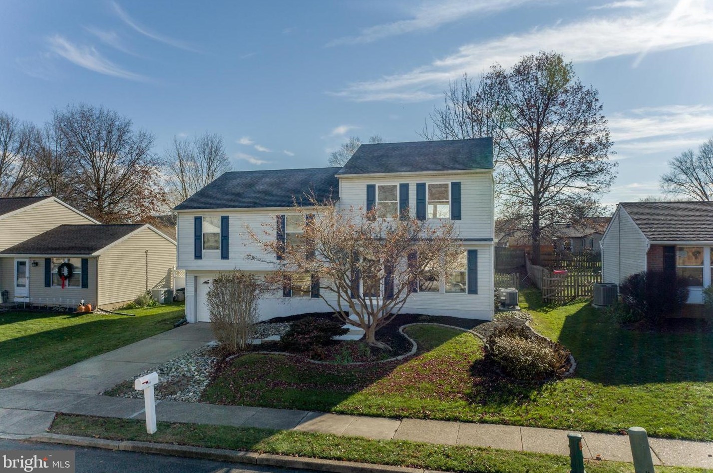 136 Penns Grant Dr, Yardley, PA 19067-4917
