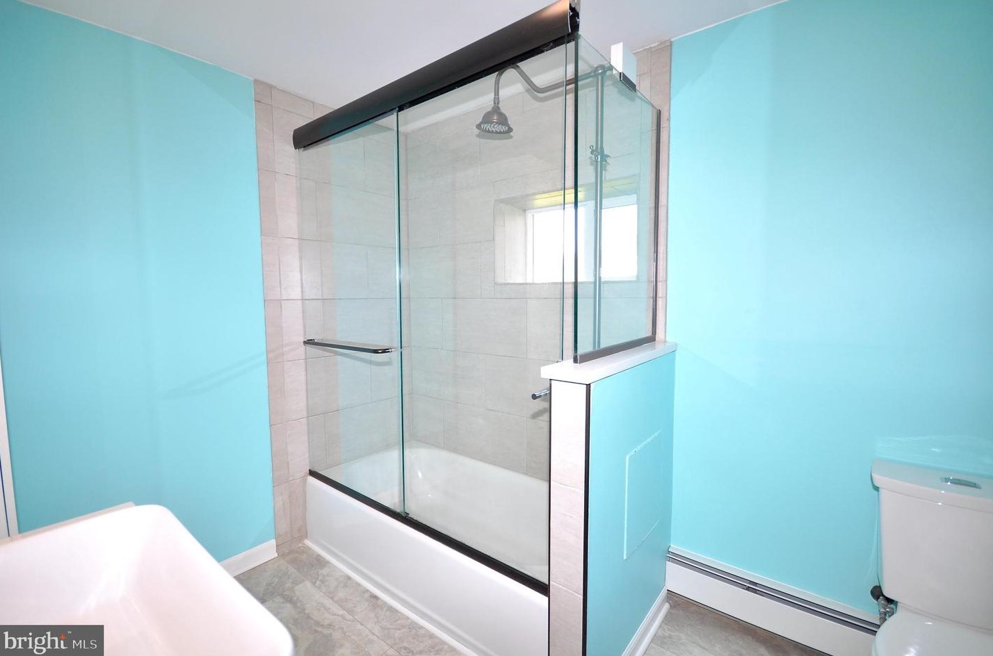 21 Williamson Ave, Levittown PA  19054-1114 exterior