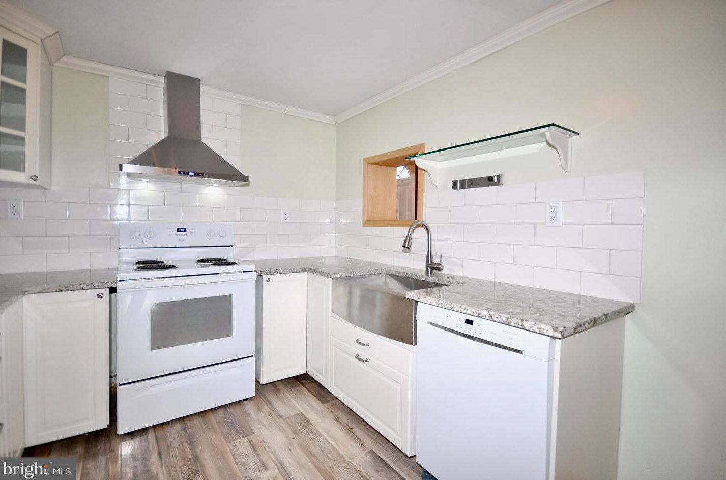 21 Williamson Ave, Levittown PA  19054-1114 exterior