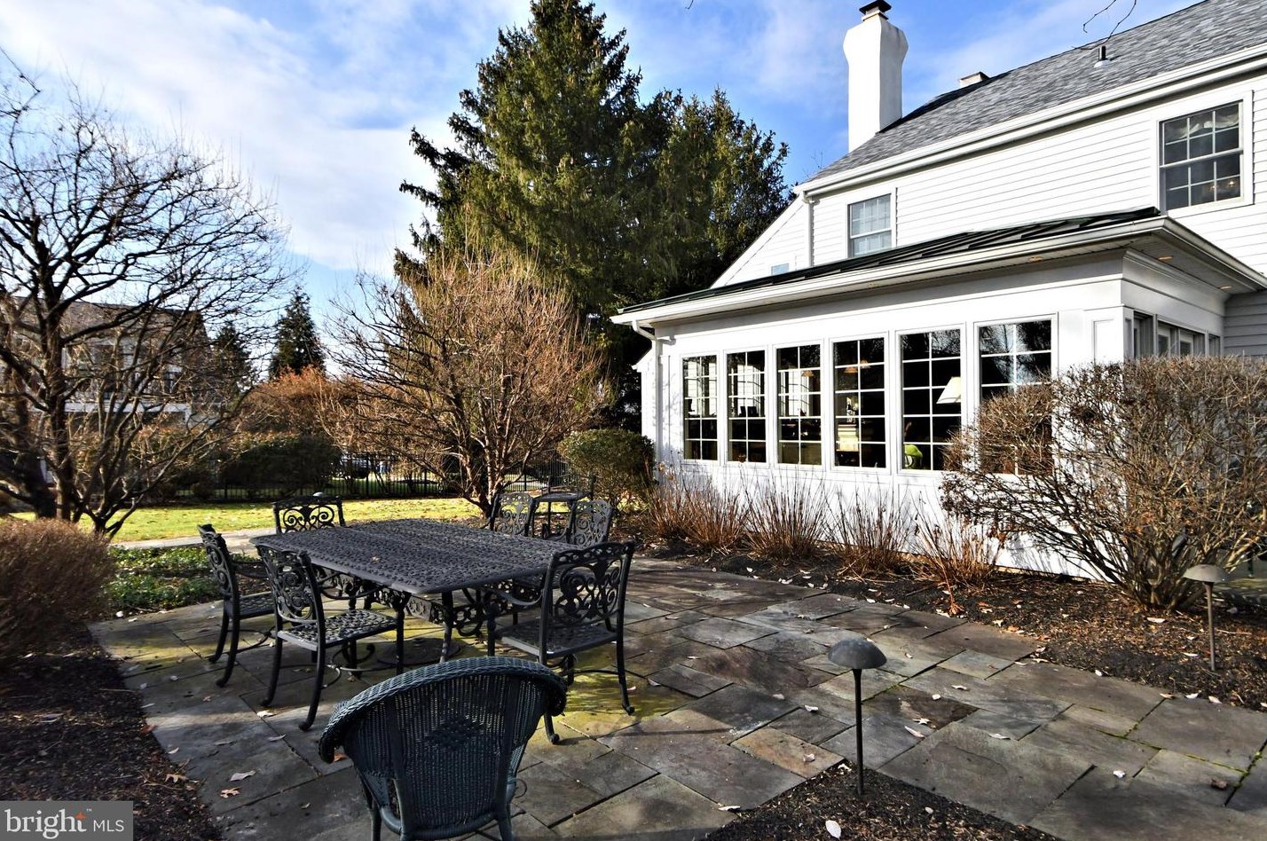 336 Woodhill Rd, Upper Makefield PA 18940-2517 exterior