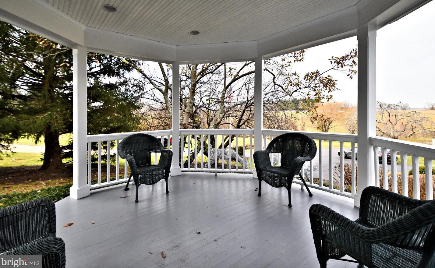 336 Woodhill Rd, Upper Makefield PA 18940-2517 exterior