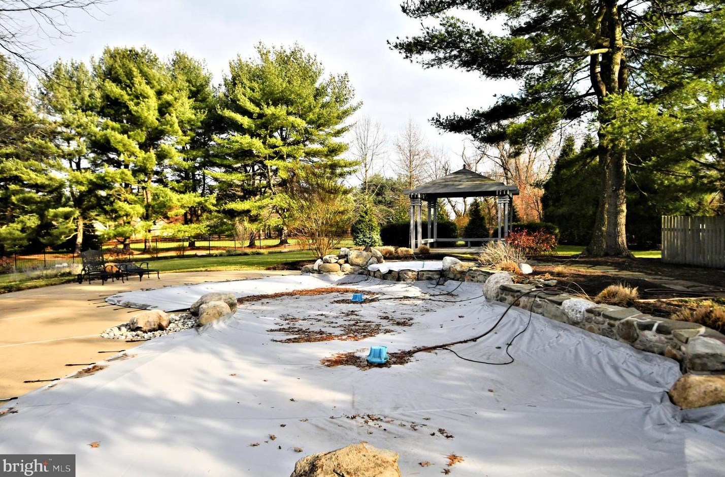 336 Woodhill Rd, Upper Makefield PA 18940-2517 exterior