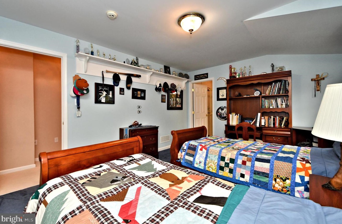 336 Woodhill Rd, Upper Makefield PA 18940-2517 exterior