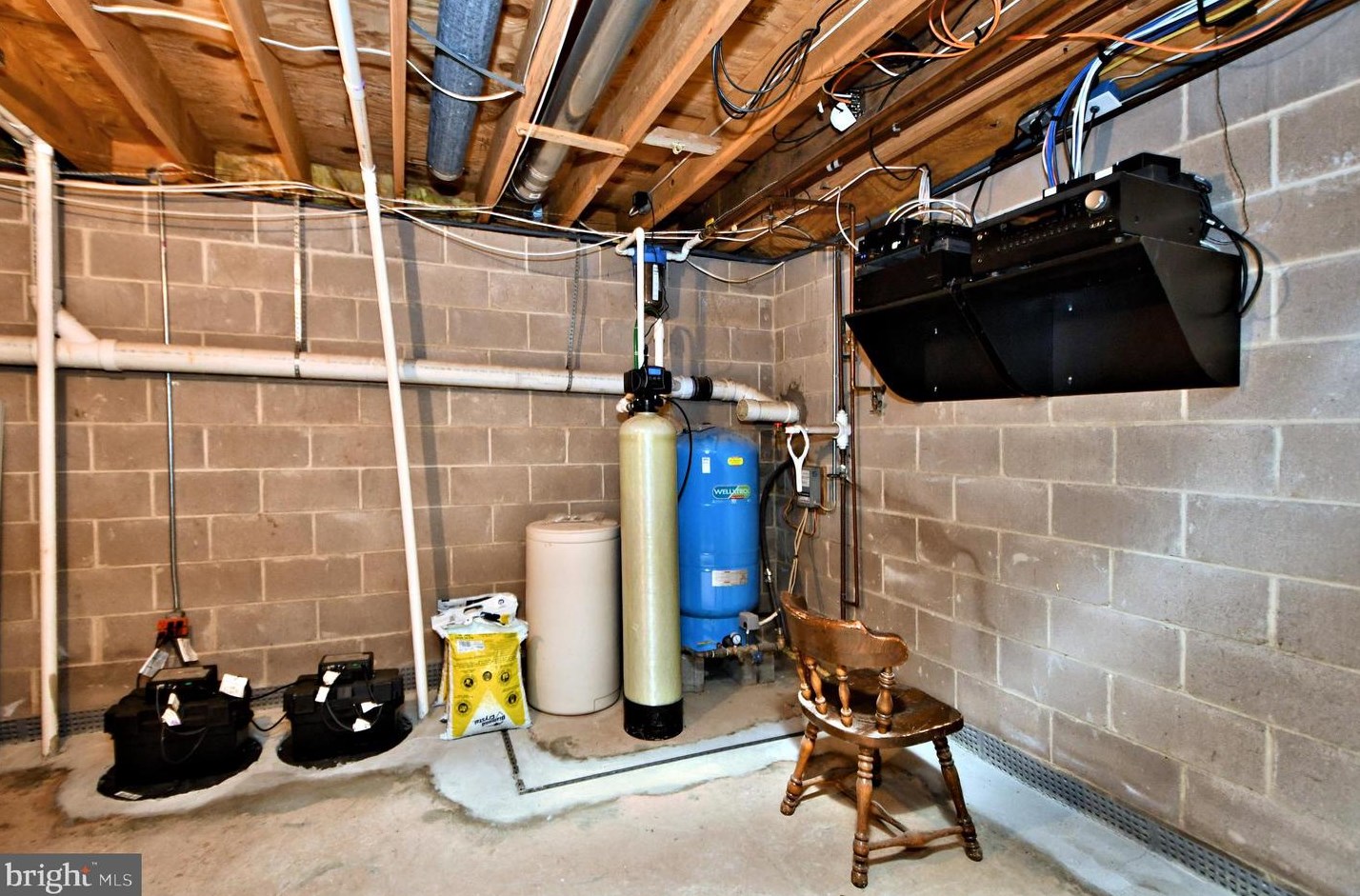 336 Woodhill Rd, Upper Makefield PA 18940-2517 exterior