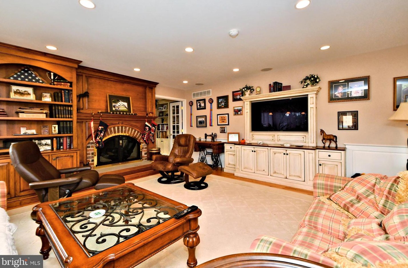 336 Woodhill Rd, Upper Makefield PA 18940-2517 exterior