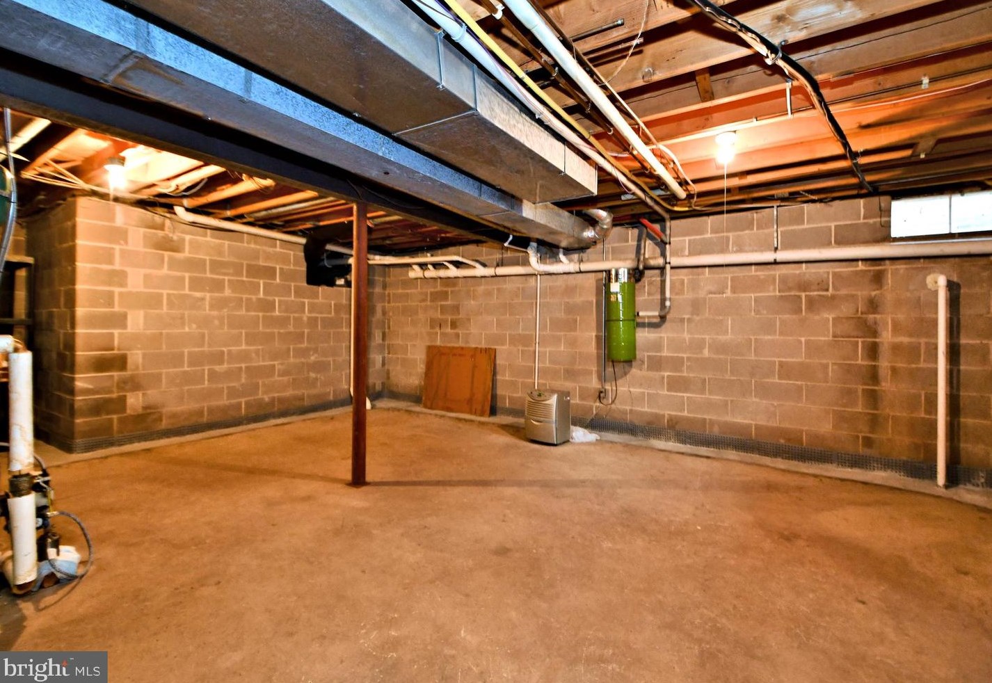 336 Woodhill Rd, Upper Makefield PA 18940-2517 exterior