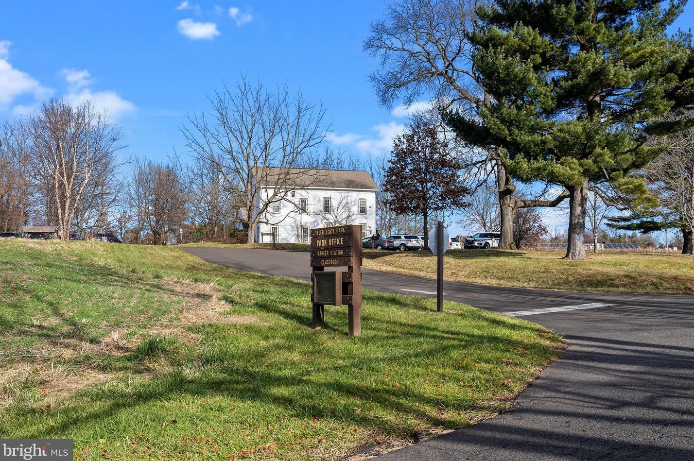 318 Lincoln Ave, Upper Makefield PA 18940-2211 exterior